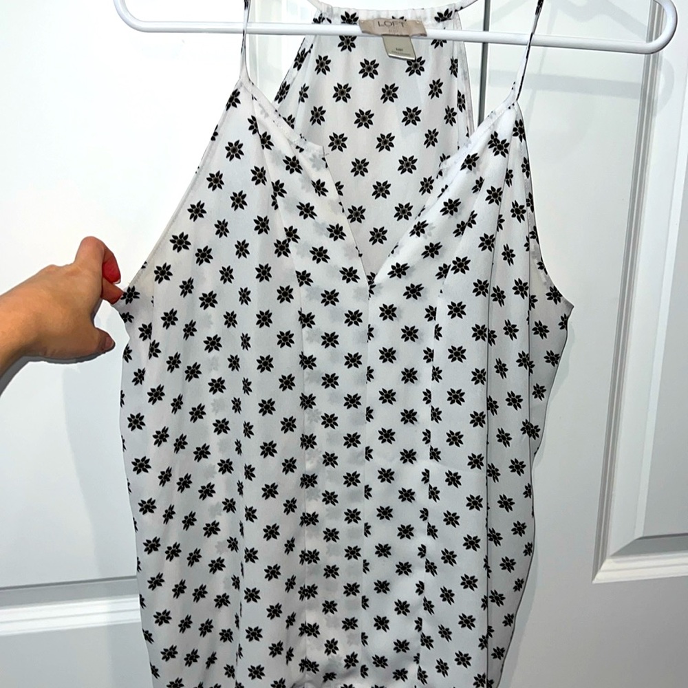 Loft outlet black and white top NWOT